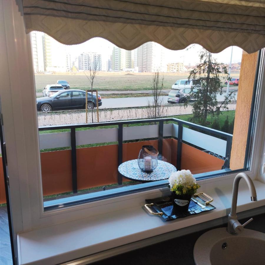 Cozy Studio Apartment Брашов Екстериор снимка